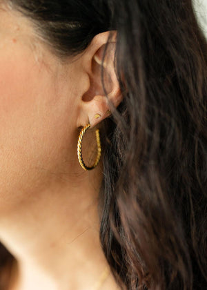 Medium Twisted Hoop Earrings | Gold